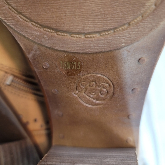 LUCKY BRAND ELLER CAMEL TAN HEELED BOOTIES, SZ 7.5 - Picture 7 of 12